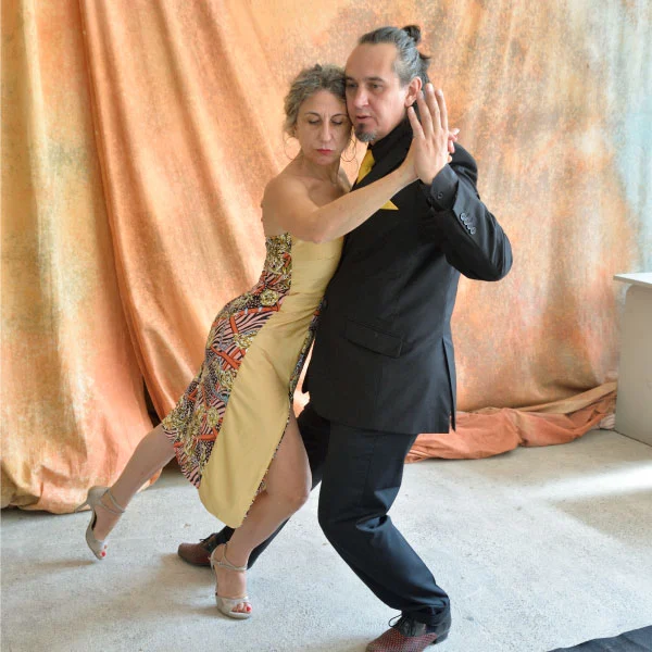 Nadine et Nicolas dansant le tango argentin à Carcassonne